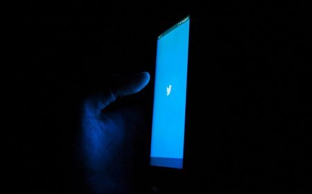 Twitter, que está hasta el cuello de deudas, pierde a sus principales anunciantes: su futuro es cada vez más incierto